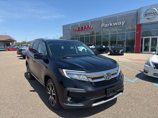 Crystal Black Pearl 2020 Honda Pilot Touring 8-Passenger