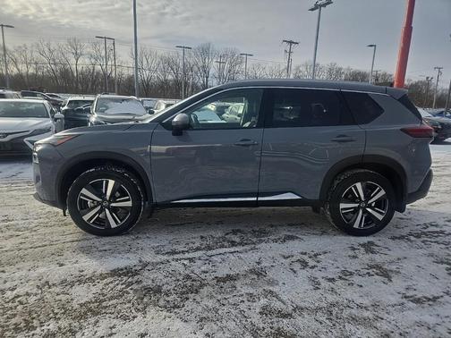 Boulder Gray Pearl 2021 Nissan Rogue SL