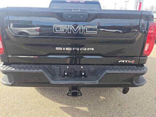 2022 GMC Sierra 2500 AT4
