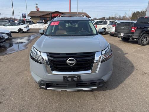 2023 Nissan Pathfinder Platinum 4WD