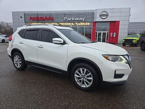 2018 Nissan Rogue SV