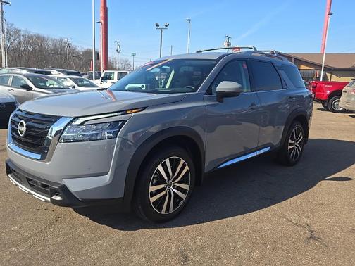 2024 Nissan Pathfinder Platinum 4WD