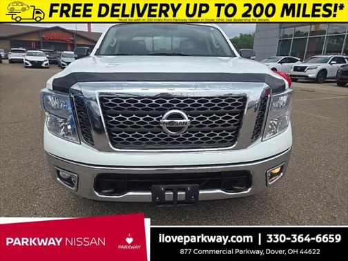 2017 Nissan Titan SV