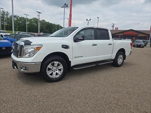 2017 Nissan Titan SV