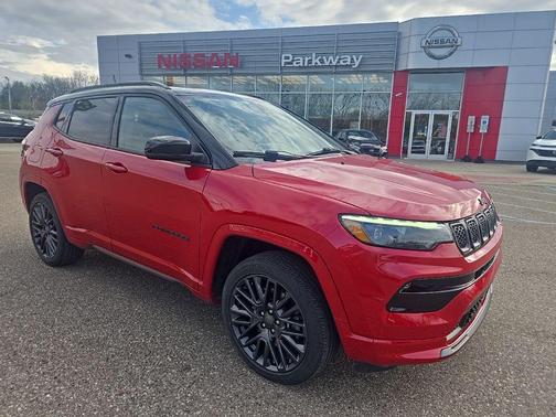 Red Hot Pearlcoat 2024 Jeep Compass Limited
