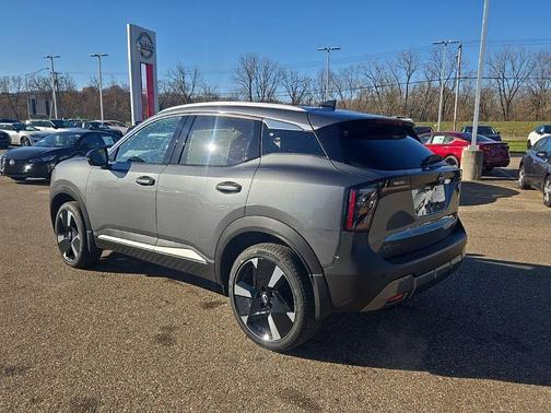 Gun Metallic 2026 Nissan Kicks SR