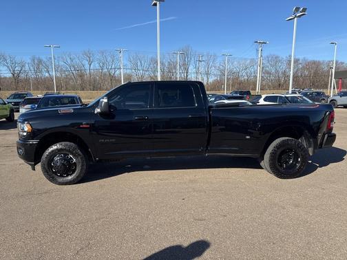 2024 RAM 3500 Big Horn Crew Cab 4x4 8' Box