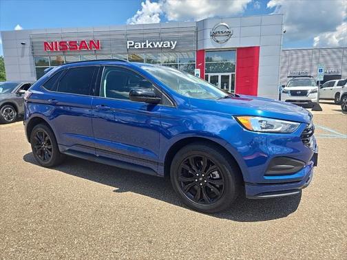 2022 Ford Edge SE