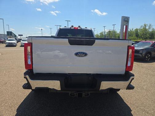 Oxford White 2023 Ford F-450 XL