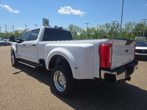 Oxford White 2023 Ford F-450 XL