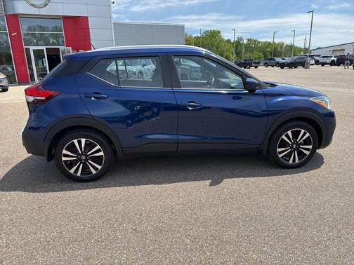 Deep Blue Pearl Metallic 2020 Nissan Kicks SV