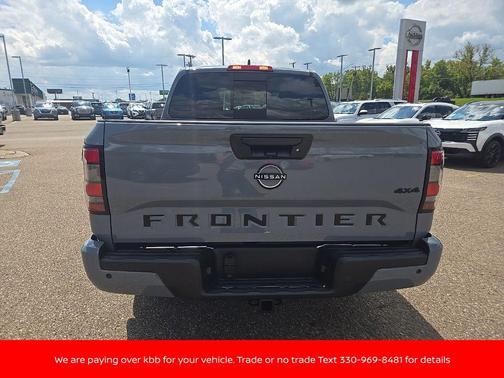 Boulder Gray Pearl 2026 Nissan Frontier SV