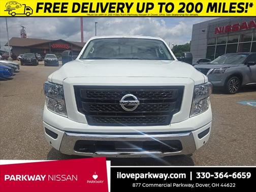 2023 Nissan Titan SV