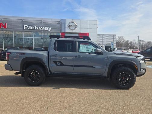 2025 Nissan Frontier PRO-4X