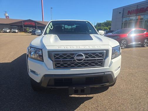 Glacier White 2023 Nissan Frontier SV