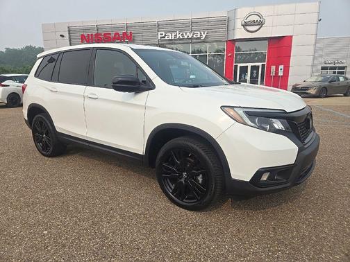 Platinum White Pearl 2021 Honda Passport AWD Sport