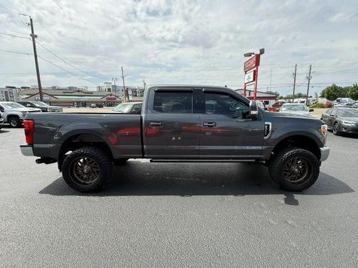 Gray 2019 Ford F-350 Lariat Super Duty