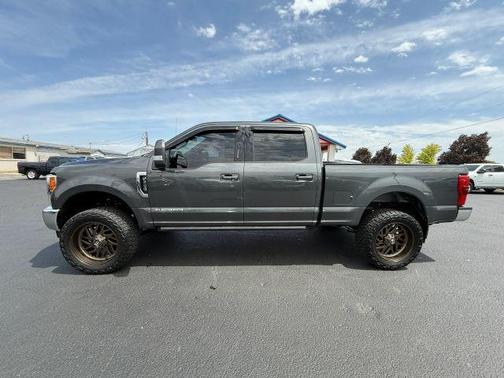 Gray 2019 Ford F-350 Lariat Super Duty
