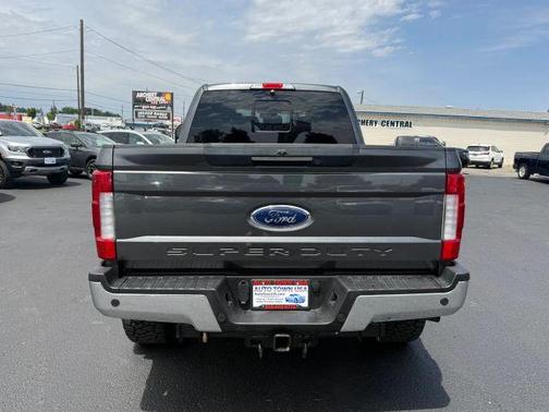 Gray 2019 Ford F-350 Lariat Super Duty