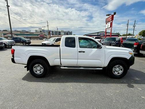 White 2019 Toyota Tacoma SR