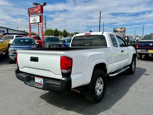 White 2019 Toyota Tacoma SR