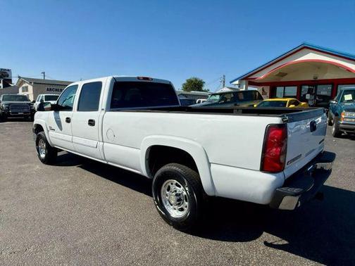 2004 Chevrolet Silverado 2500 LS H/D Crew Cab