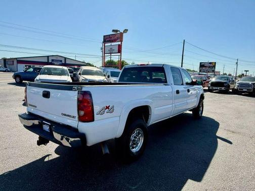 2004 Chevrolet Silverado 2500 LS H/D Crew Cab