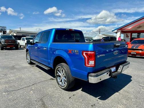 Blue 2015 Ford F-150 XLT