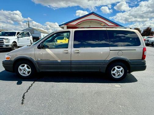Gold 2003 Pontiac Montana