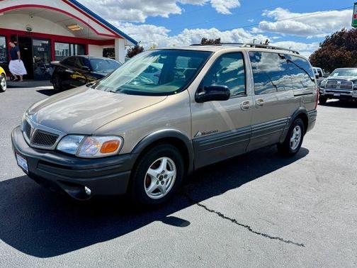 Gold 2003 Pontiac Montana