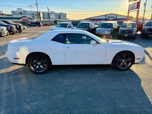 2013 Dodge Challenger SXT