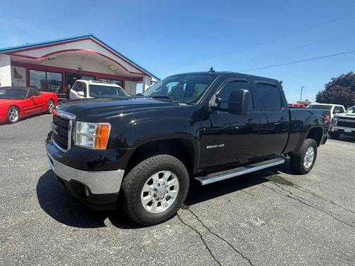 Black 2011 GMC Sierra 2500 SLT