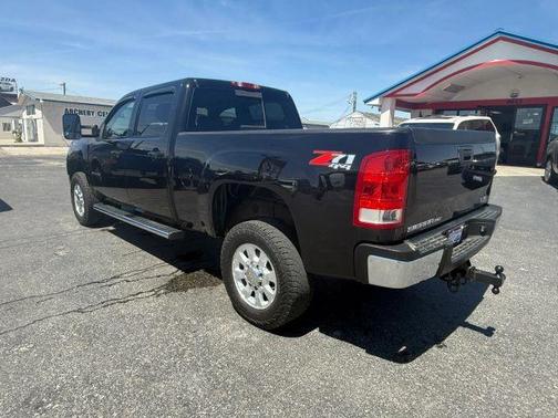 Black 2011 GMC Sierra 2500 SLT
