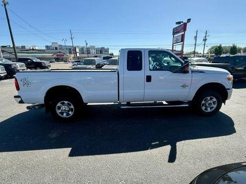 White 2015 Ford F-250 XLT