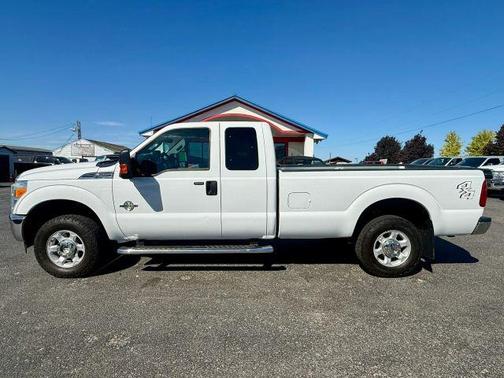 White 2015 Ford F-250 XLT