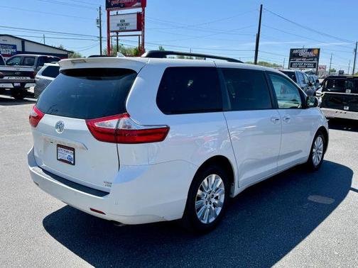 White 2015 Toyota Sienna Limited Premium