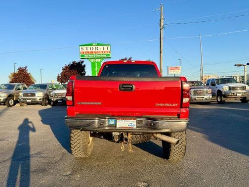 2004 Chevrolet Silverado 2500 LS H/D Crew Cab