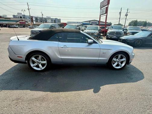 2010 Ford Mustang GT Premium