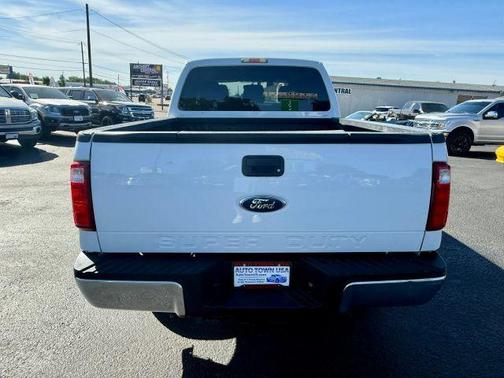 White 2011 Ford F-250 XLT