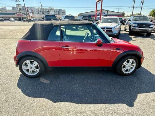 2006 MINI Cooper Base (M5)