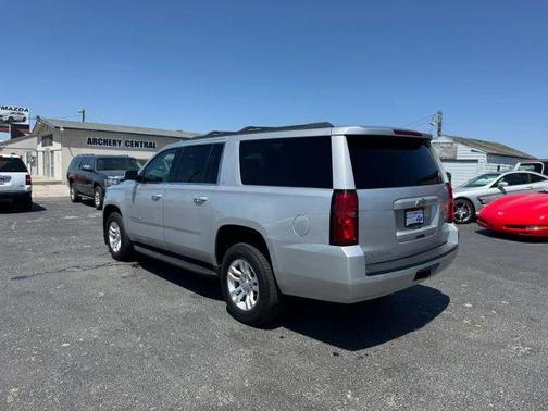 Silver 2017 Chevrolet Suburban LT
