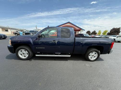 Blue 2010 Chevrolet Silverado 1500 LT