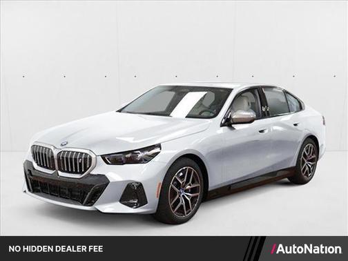 Mineral White Metallic 2027 BMW i5 xDrive40