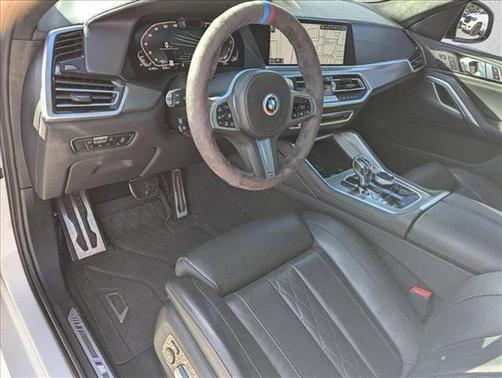 2023 BMW X6 xDrive40i