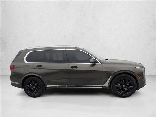 Manhattan Green Metallic 2023 BMW X7 xDrive40i