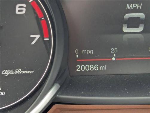 2019 Alfa Romeo Giulia Sport