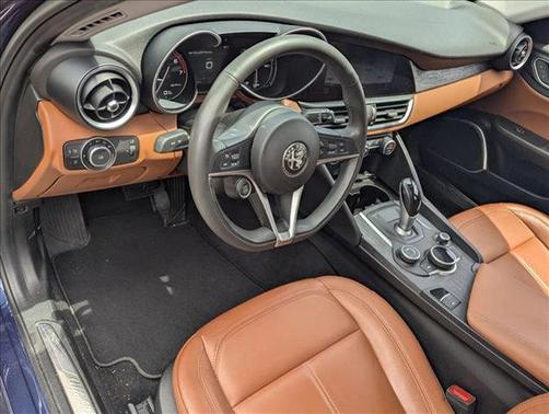 2019 Alfa Romeo Giulia Sport