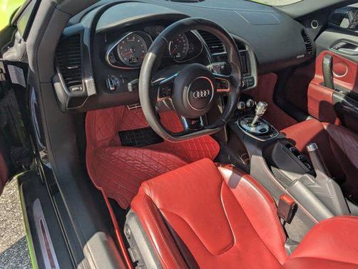 Phantom Black Pearl 2015 Audi R8 4.2