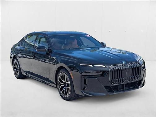 2025 BMW 740 i xDrive