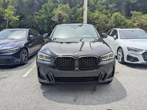 Carbon Black Metallic 2024 BMW X4 xDrive30i